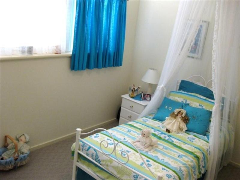 52 Down Drive, Valley View SA 5093