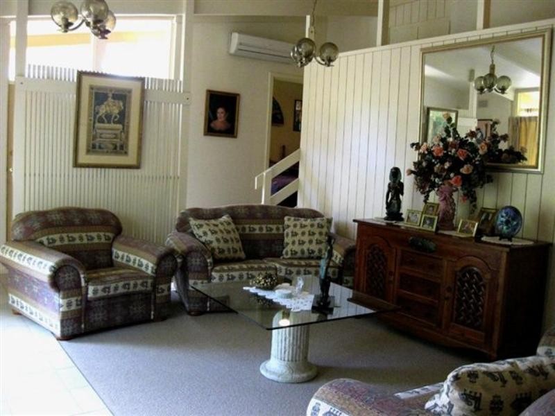 52 Down Drive, Valley View SA 5093