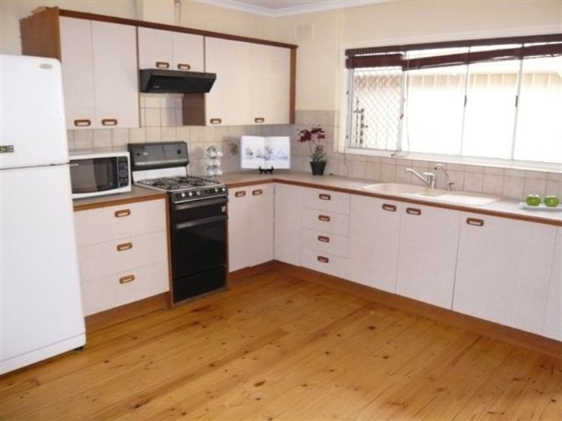 9 Kiekebusch Road, Gulfview Heights SA 5096