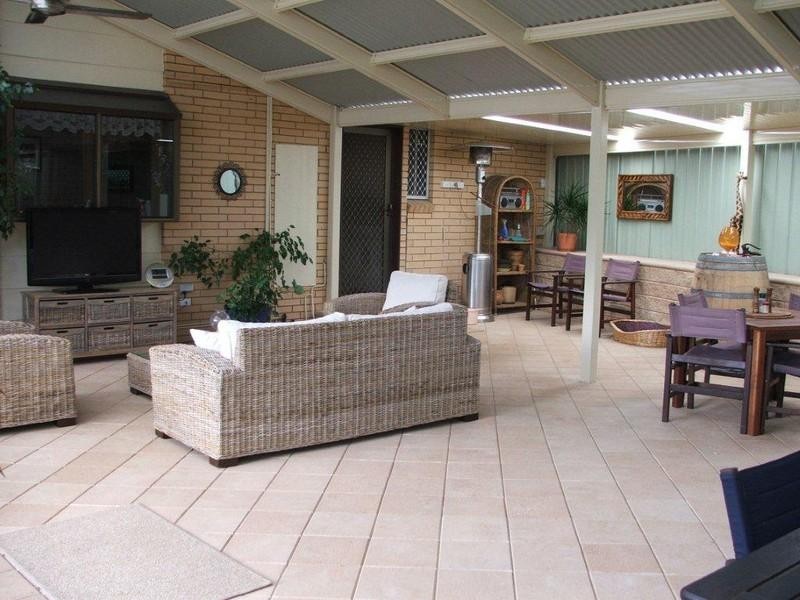 8 Woodstock Avenue, Valley View SA 5093