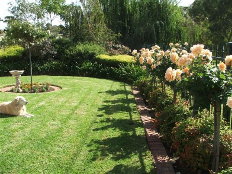 8 Woodstock Avenue, Valley View SA 5093