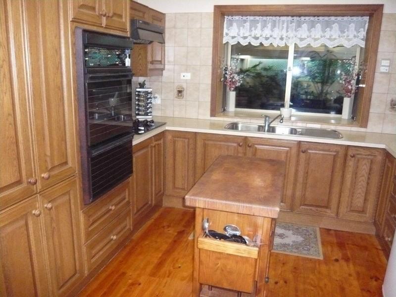 8 Woodstock Avenue, Valley View SA 5093