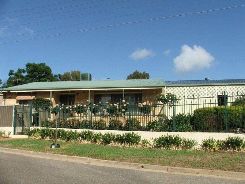 8 Woodstock Avenue, Valley View SA 5093