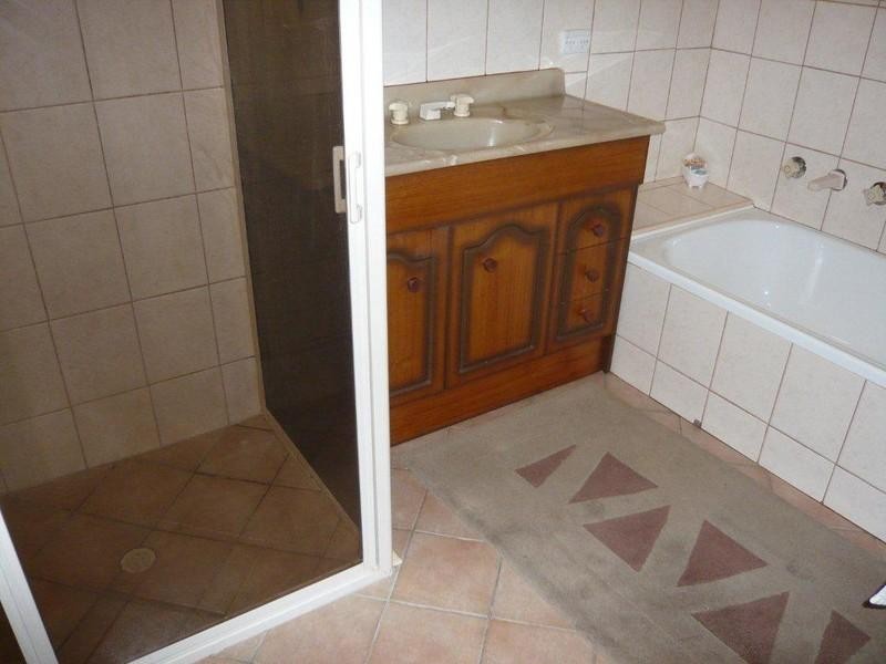 8 Woodstock Avenue, Valley View SA 5093