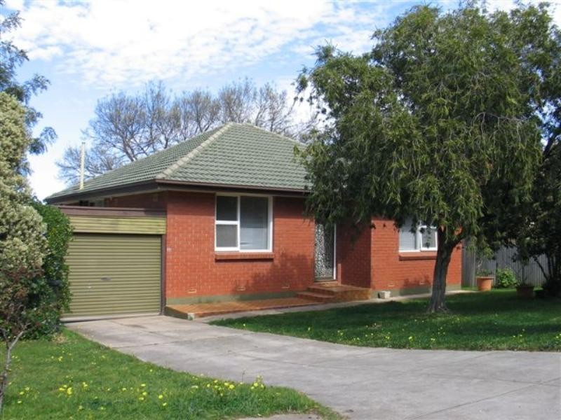 11 Hazel Grove, Ridgehaven SA 5097