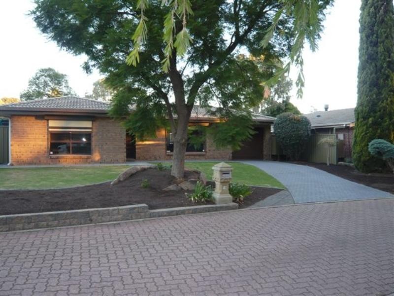 18 Justina Place, Surrey Downs SA 5126
