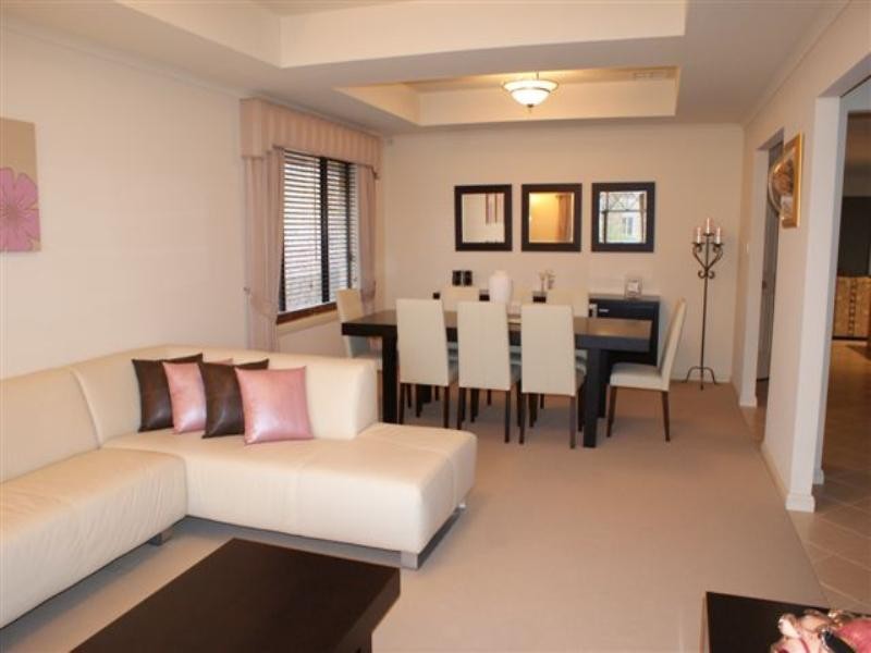 24 Chapel Hill Road, Greenwith SA 5125