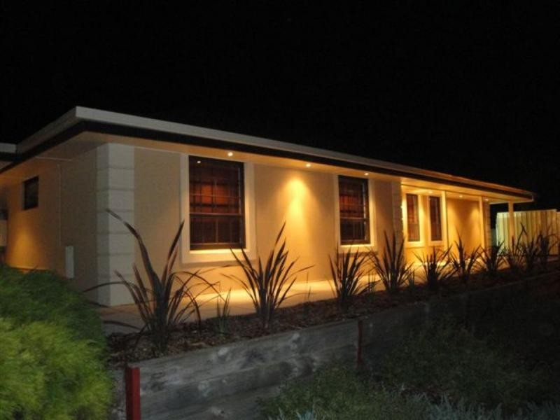 11 Farm Drive, Redwood Park SA 5097