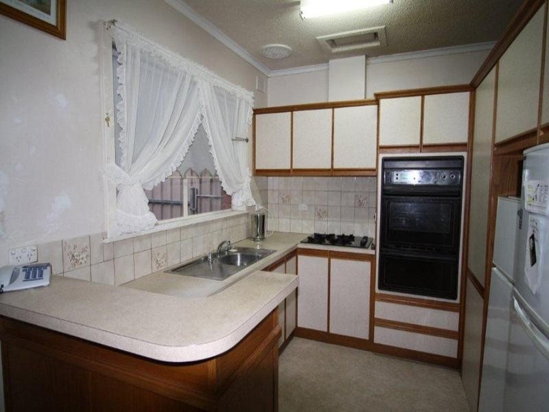 1 Clifton Court, Modbury SA 5092