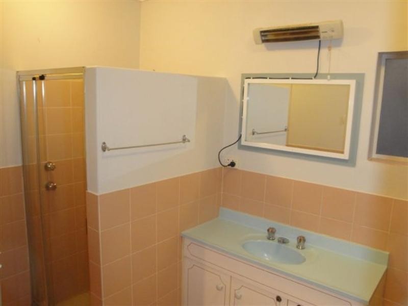 18 Harris Road, Redwood Park SA 5097