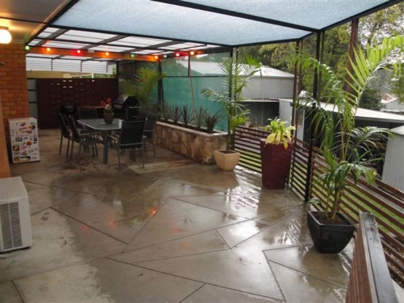 18 Harris Road, Redwood Park SA 5097