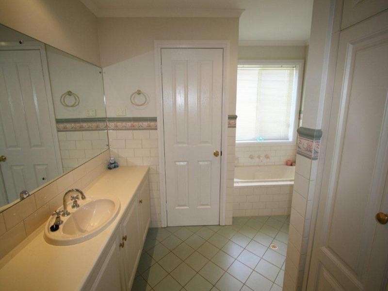 15 Rokewood Circuit, Golden Grove SA 5125