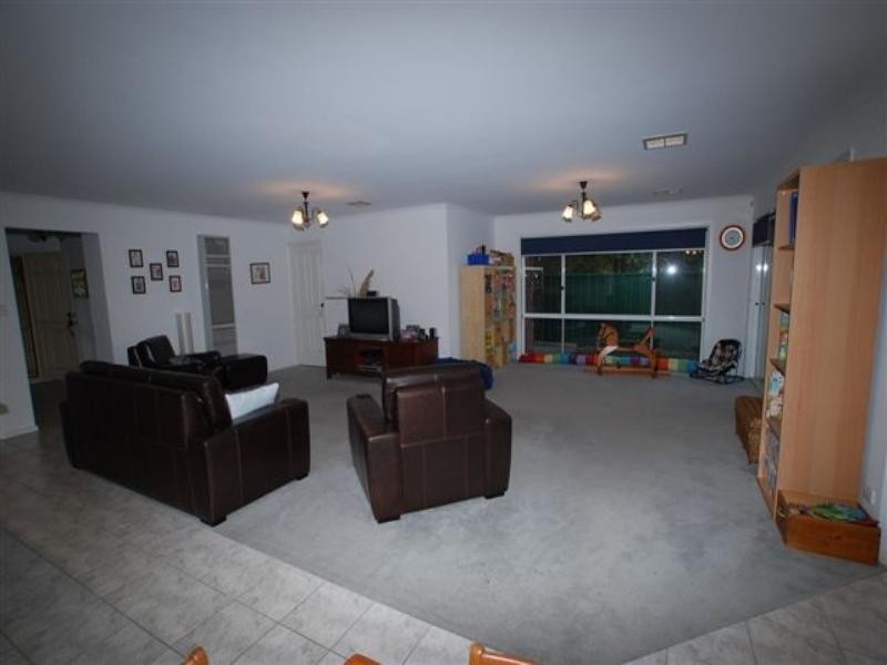 12 Thorngate Court, Oakden SA 5086