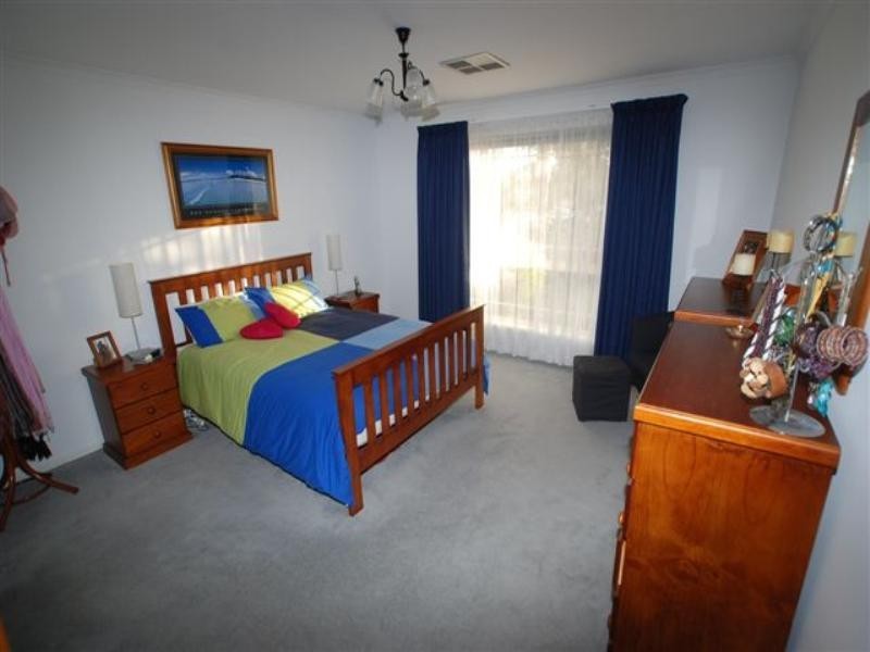 12 Thorngate Court, Oakden SA 5086