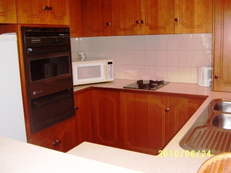 16 Kelly Road, Valley View SA 5093