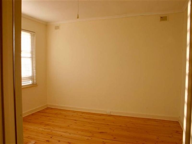 8 Pauls Drive, Valley View SA 5093