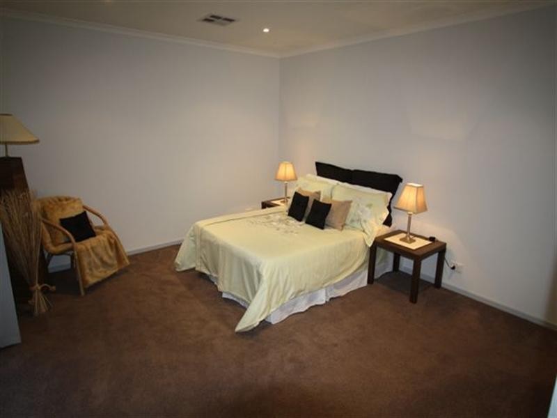 3 McKinlay Avenue, Gilles Plains SA 5086