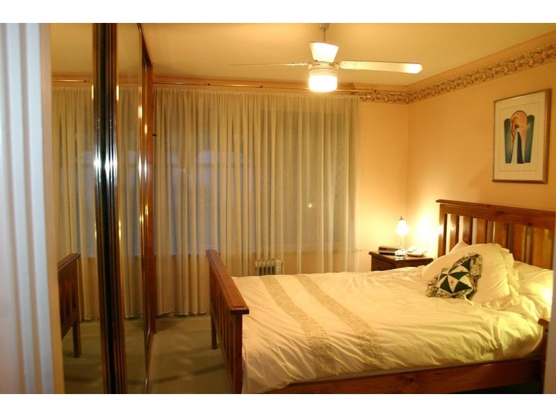 811 North East Road, Valley View SA 5093