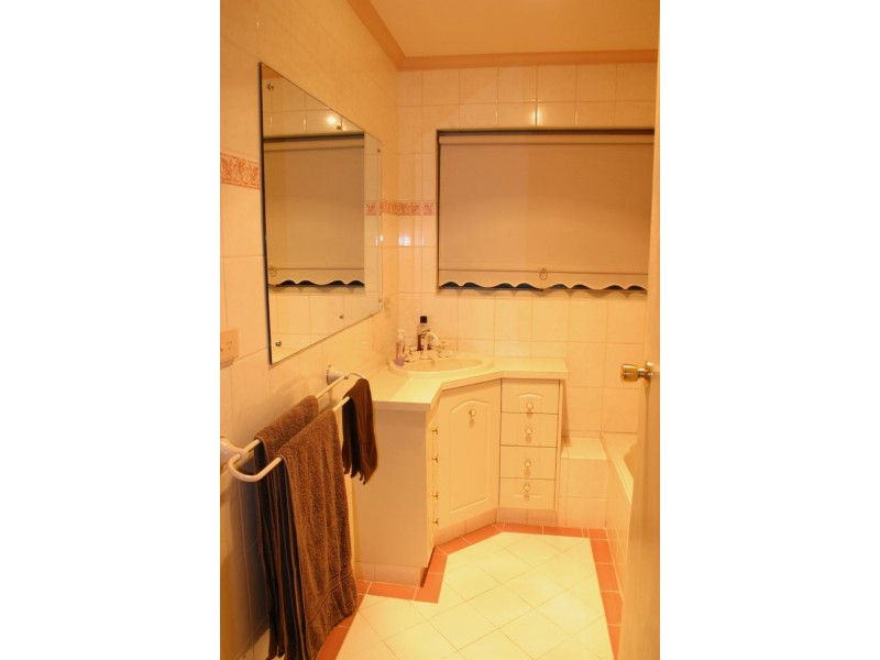 811 North East Road, Valley View SA 5093