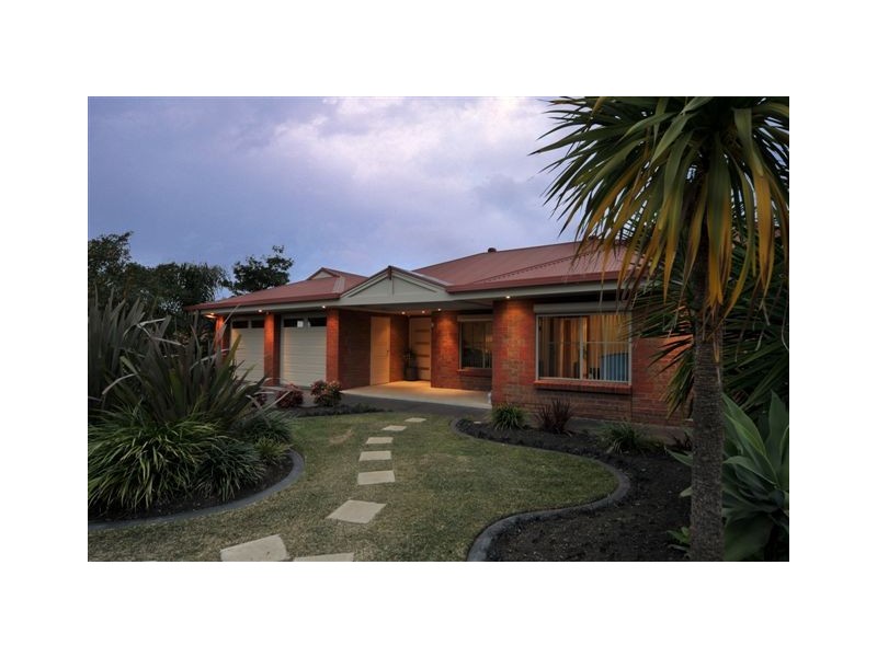 8 Diane Court, Golden Grove SA 5125