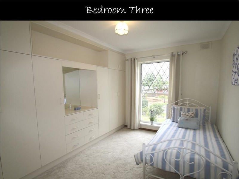 13 La Perouse Crescent, Fairview Park SA 5126