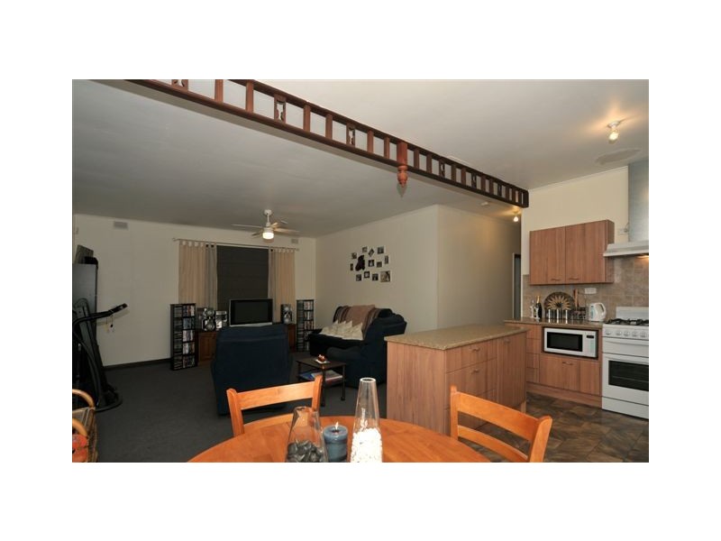 9 Sixth Street, Wingfield SA 5013