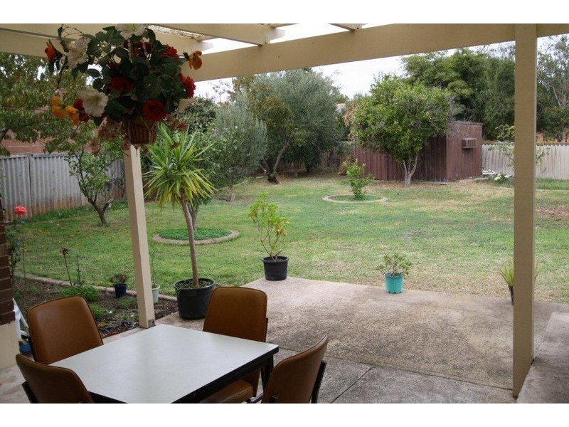 5 George Street, Valley View SA 5093