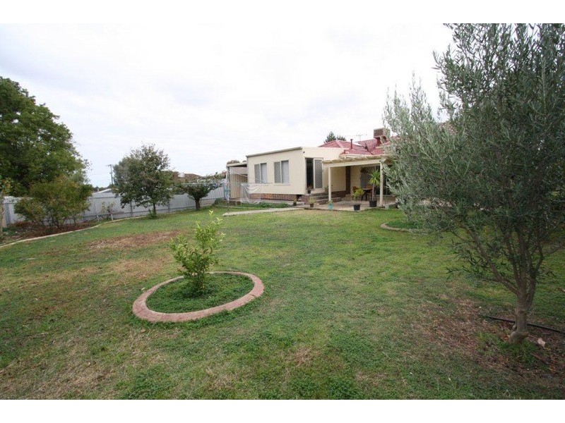 5 George Street, Valley View SA 5093