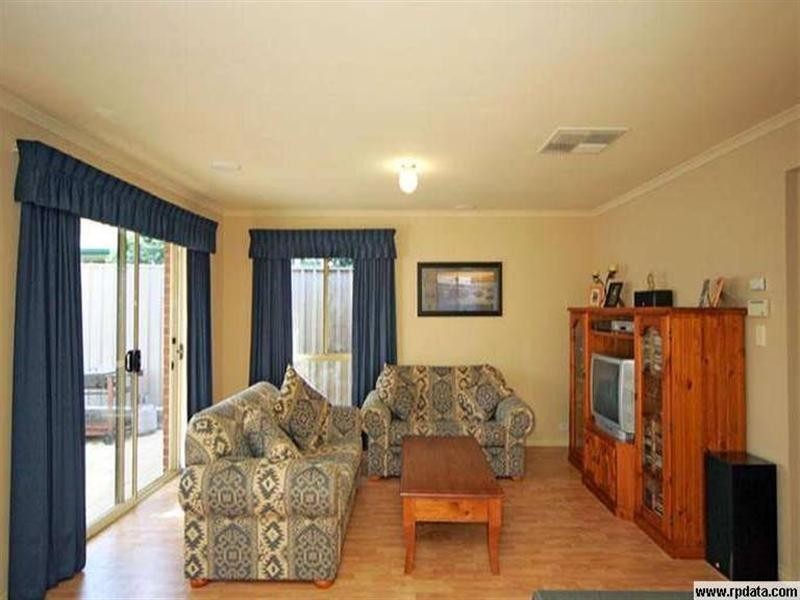 27 Hampton Drive, Oakden SA 5086