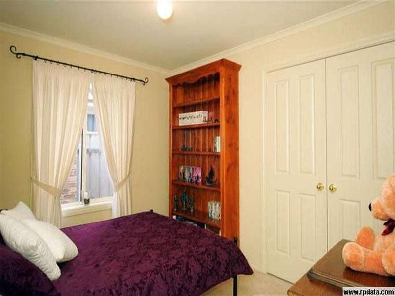 27 Hampton Drive, Oakden SA 5086