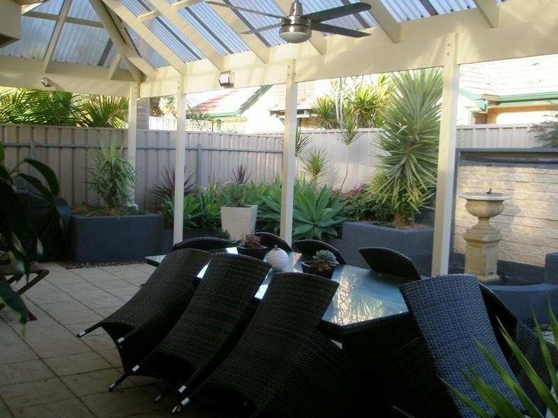 27 Hampton Drive, Oakden SA 5086