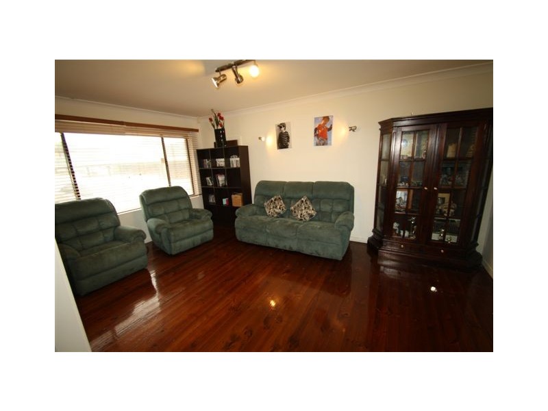 45 Audrey Crescent, Valley View SA 5093