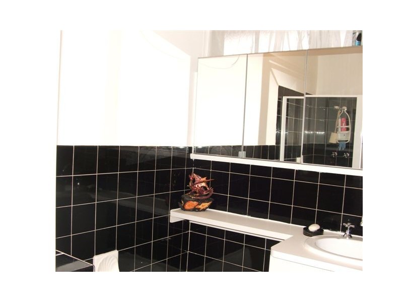 10 Hinton Avenue, Para Hills SA 5096