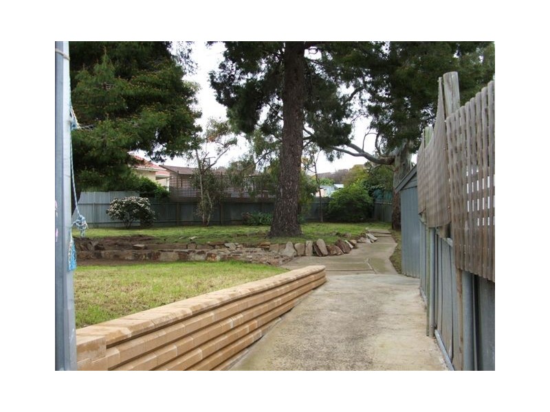 10 Hinton Avenue, Para Hills SA 5096