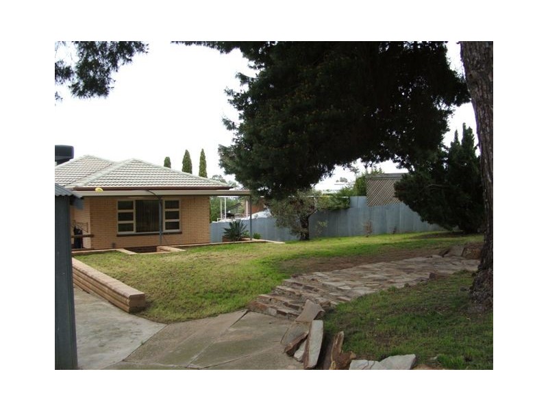 10 Hinton Avenue, Para Hills SA 5096