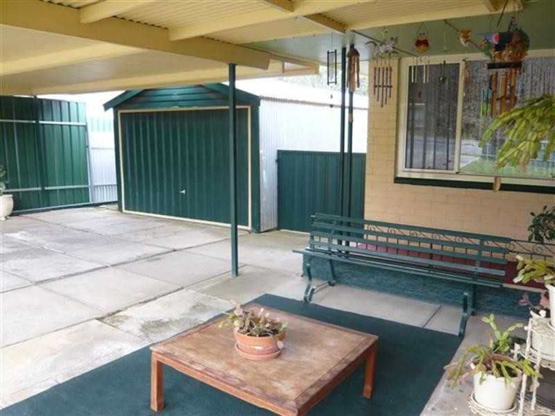 18 School Drive, Banksia Park SA 5091