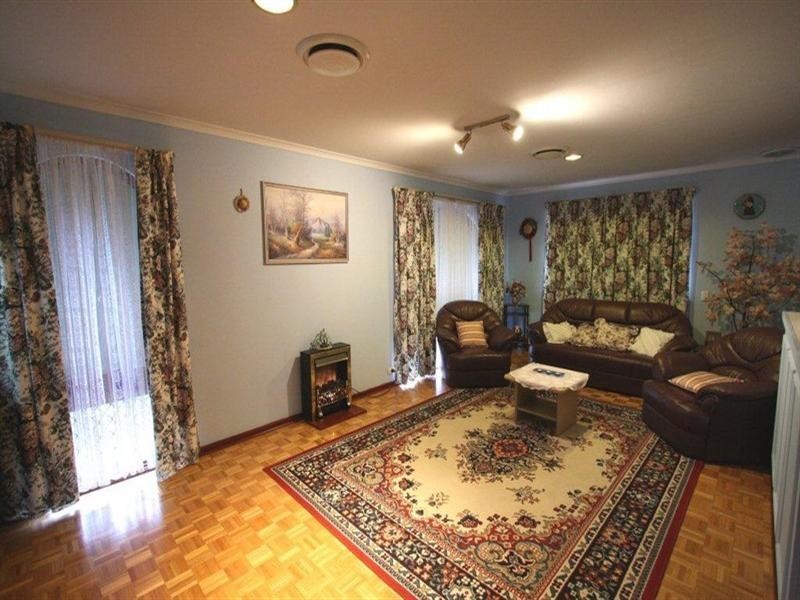 11 La Perouse Crescent, Fairview Park SA 5126