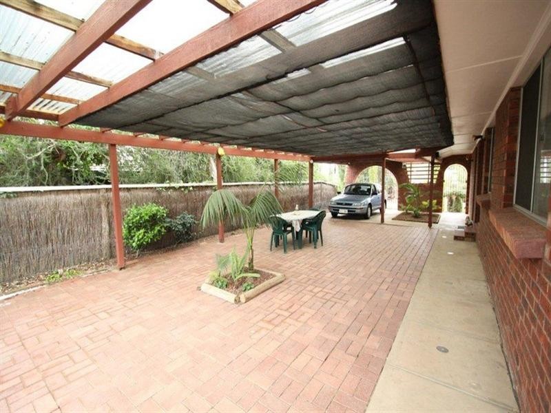 11 La Perouse Crescent, Fairview Park SA 5126