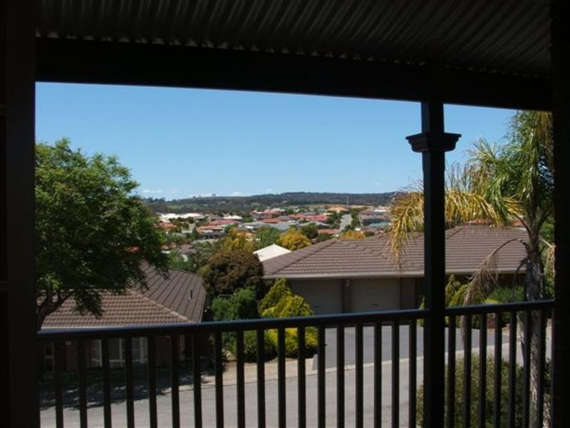 8 March Street, Greenwith SA 5125