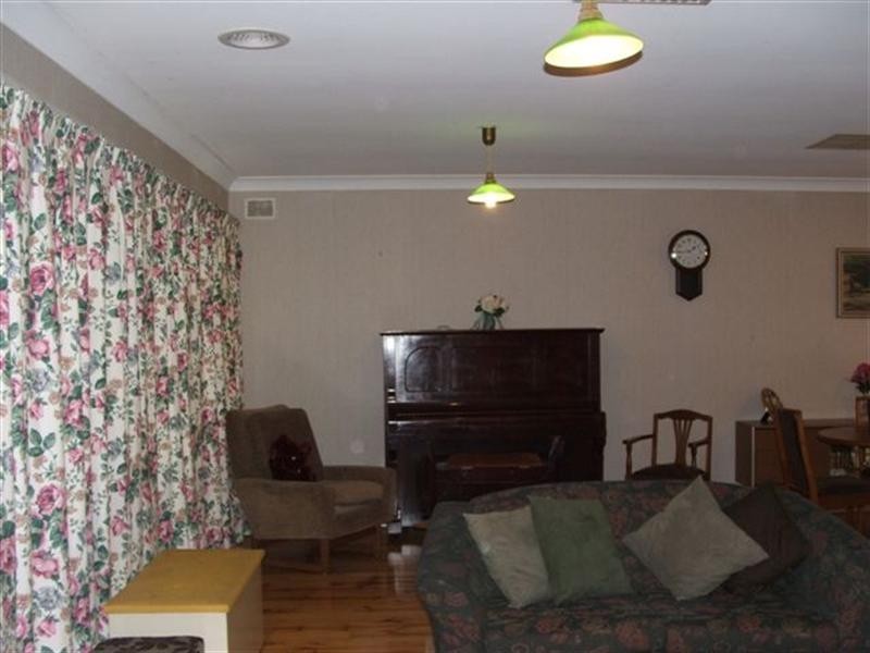 32 Kildonan Avenue, Para Vista SA 5093