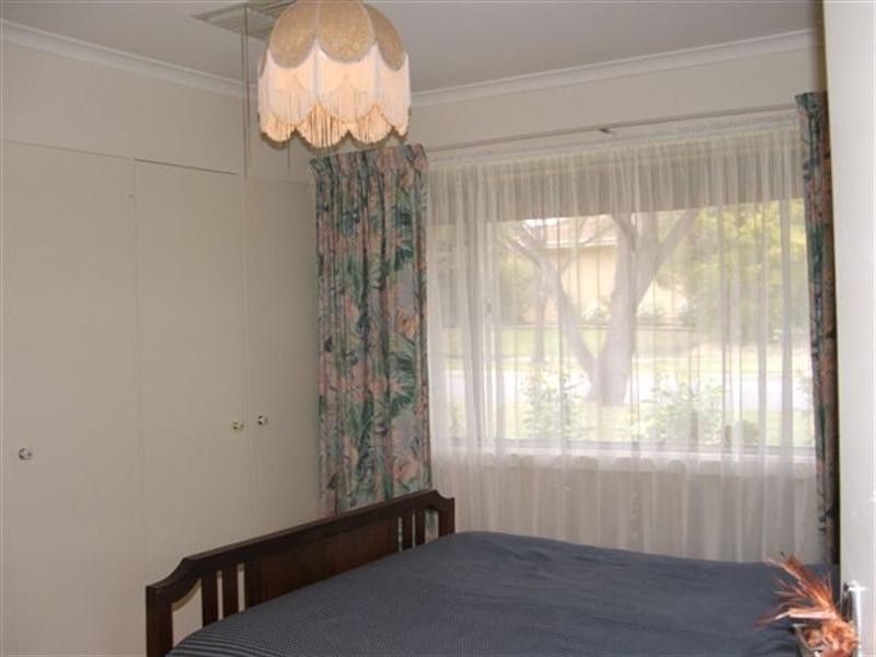 32 Kildonan Avenue, Para Vista SA 5093