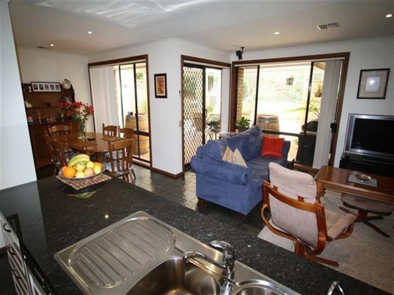 46 Park Lake Drive, Wynn Vale SA 5127