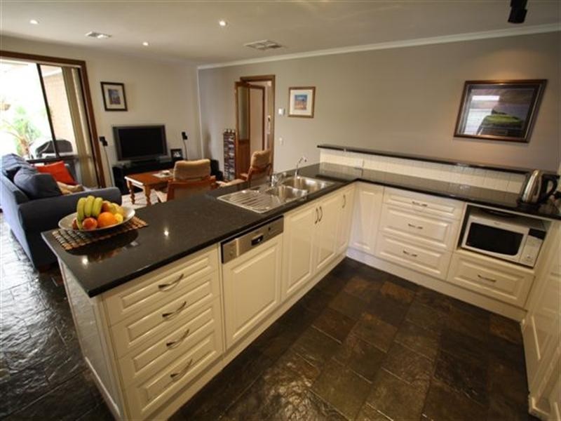 46 Park Lake Drive, Wynn Vale SA 5127