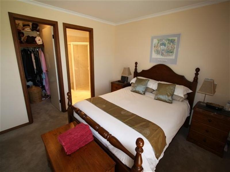 46 Park Lake Drive, Wynn Vale SA 5127