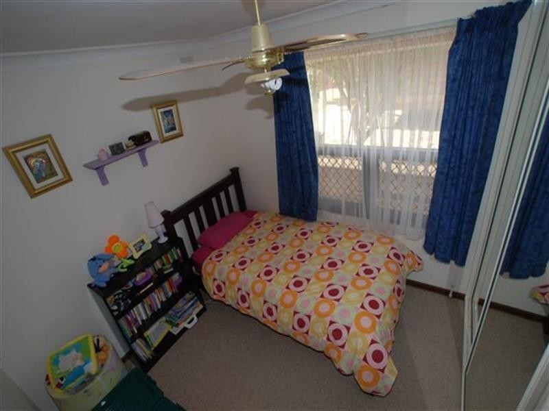 1 Lydia Avenue, Surrey Downs SA 5126