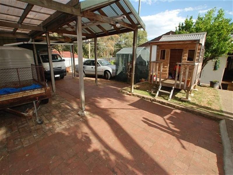 1 Lydia Avenue, Surrey Downs SA 5126