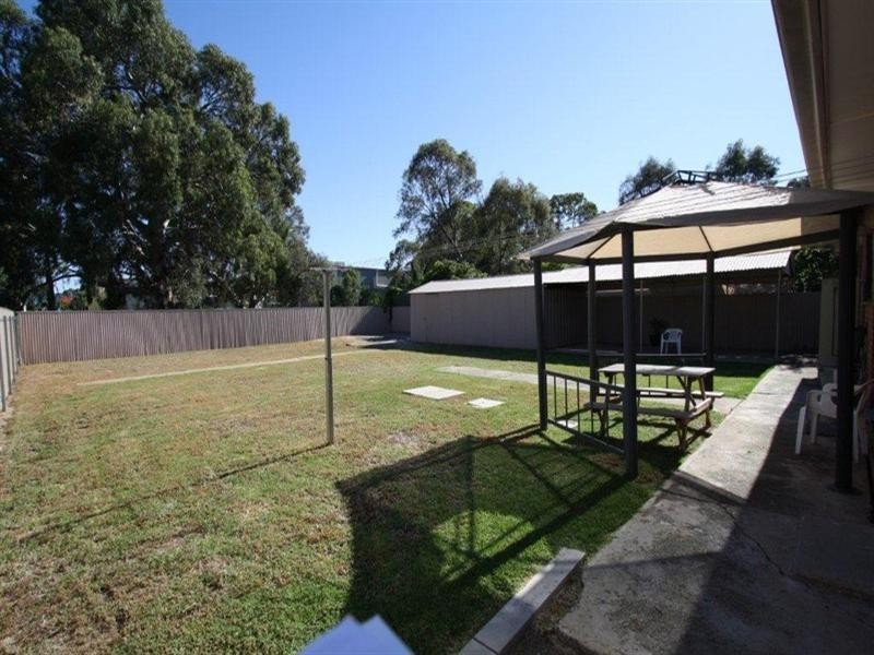24 Glenere Drive, Modbury SA 5092
