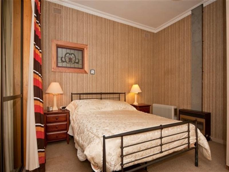 4 Ian Street, Broadview SA 5083