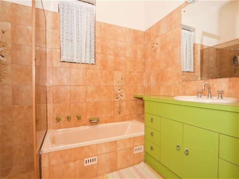 4 Ian Street, Broadview SA 5083