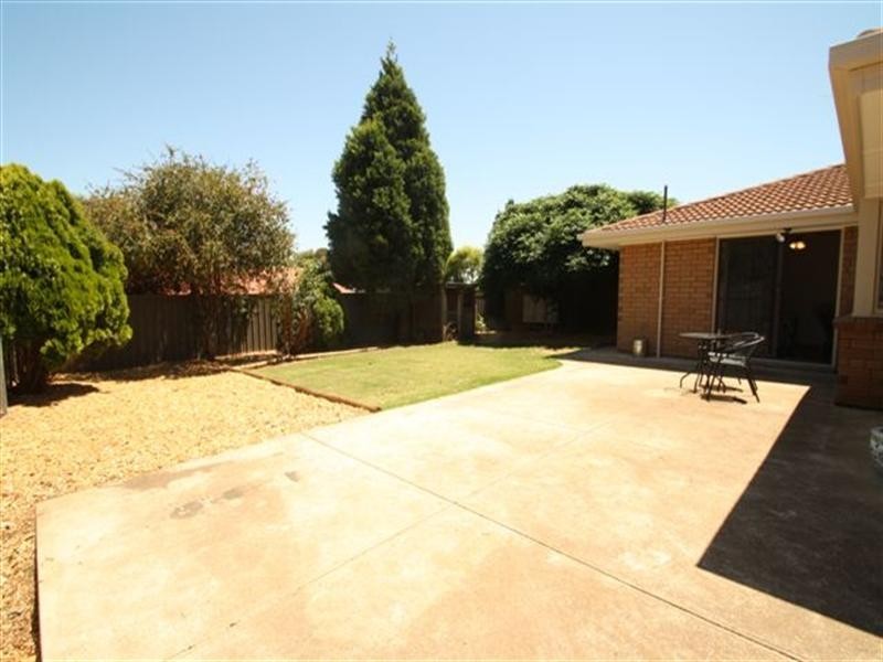 10 Carriage Way, Gulfview Heights SA 5096